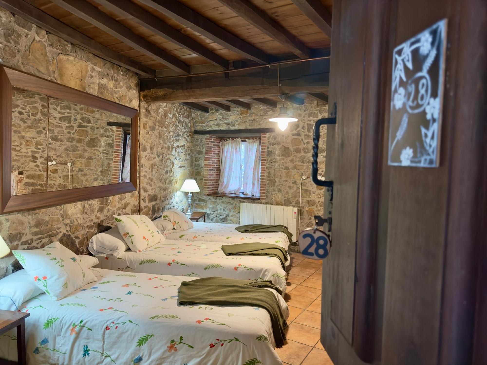 Hotel Palacio De Libardon Екстер'єр фото